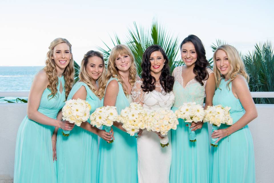 Melissa and her bridesmaids!