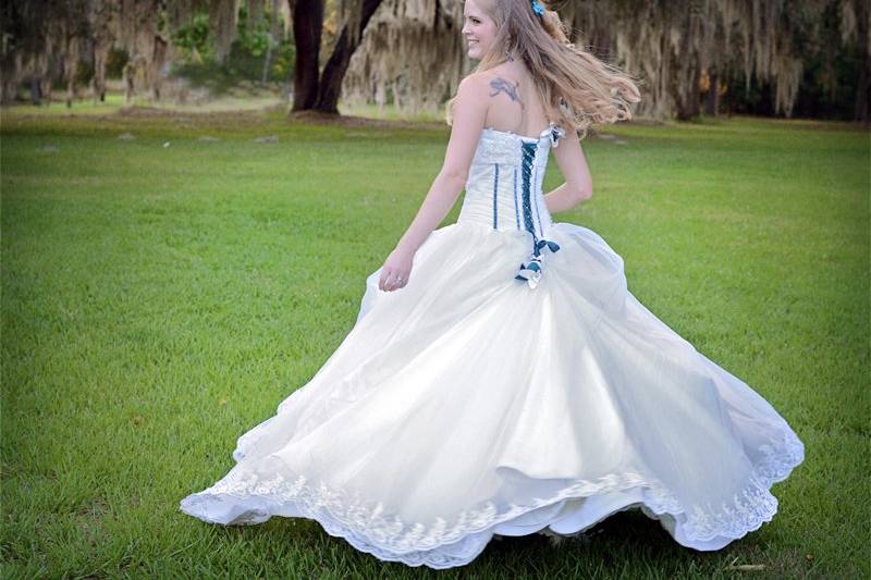 Wedding Dress Fantasy (Couture De Bride)