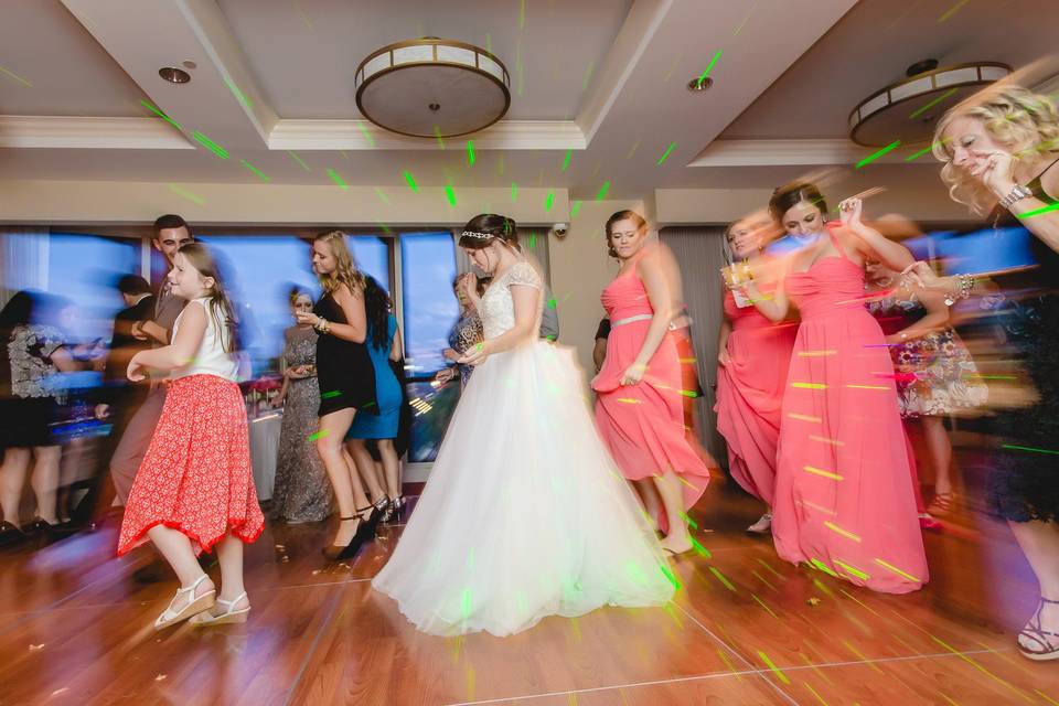 Modern Era Weddings: The Nations Boutique Entertainment, Design, and Documentation