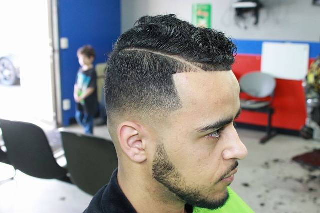 Lions Den Barber Lounge subsidiary of gran phinale apprentice academy