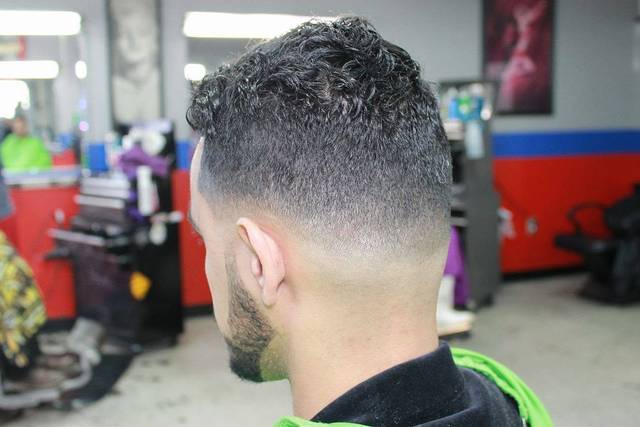 Lions Den Barber Lounge subsidiary of gran phinale apprentice academy