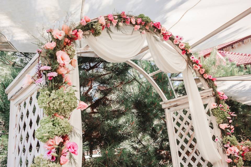 Flower arch