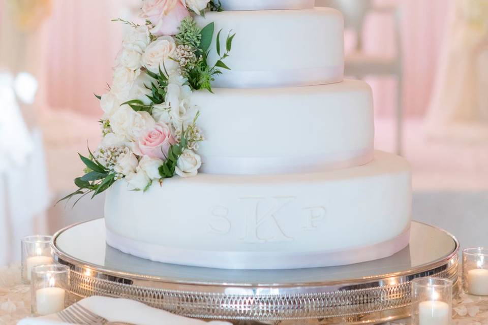 Cake with flowers