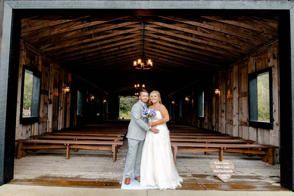 Barn Wedding love