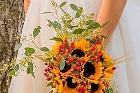 Bridal sunflower bouquet