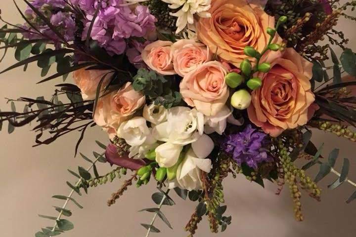 Bridal bouquet arrangement