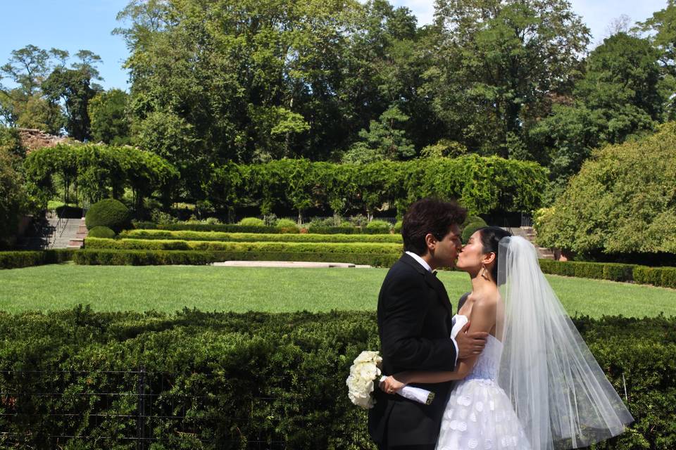 Central Park Wedding Ceremonies by Happenings