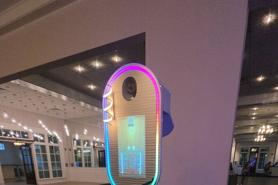 HYPE Magic Mirror