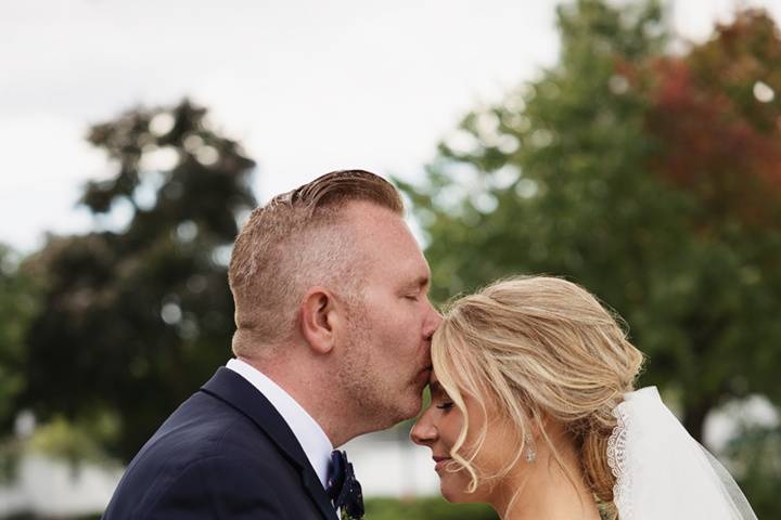 Forehead kiss