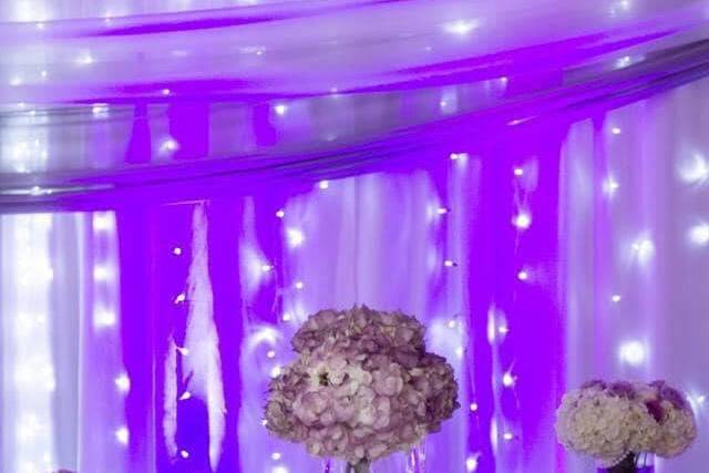 Centerpiece floral arrangement