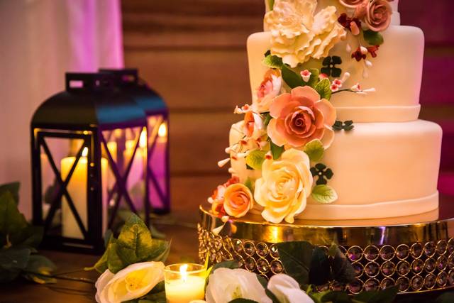 Cake table