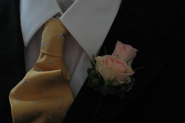 boutonniere of 