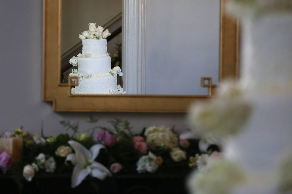 Topo's 403 wedding cake