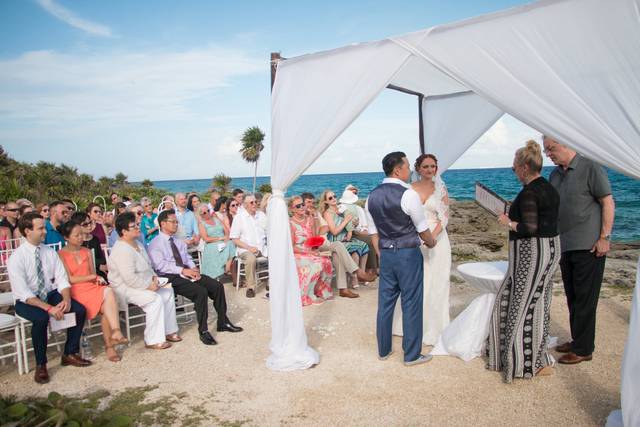Cancun destination wedding