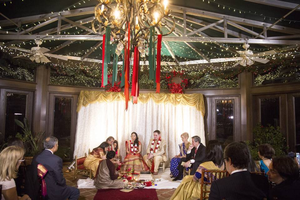 Indoor mansion ceremony