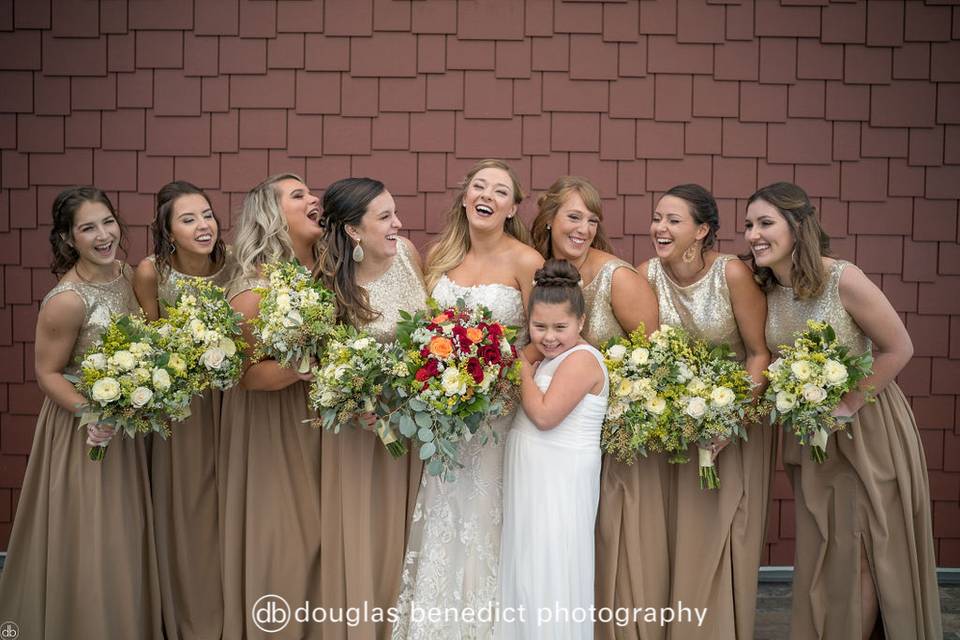 Vista balcony bridal party