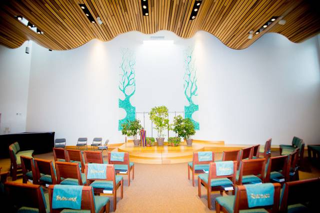 The wedding isle