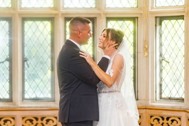Newlyweds - Lasting Photography