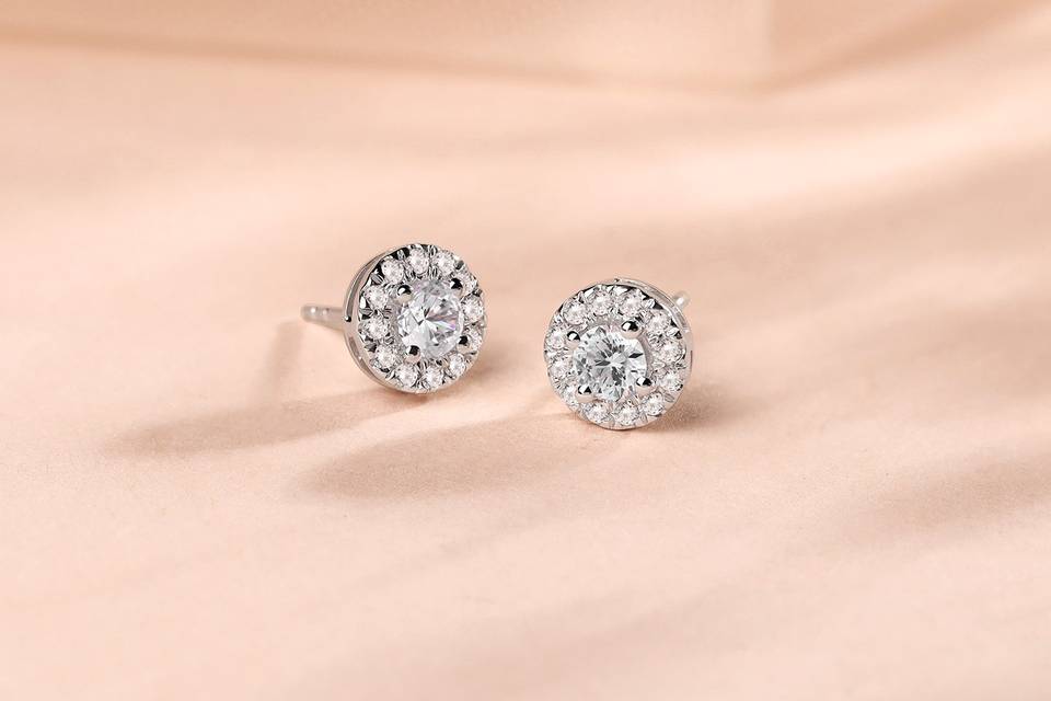 Round Halo Studs