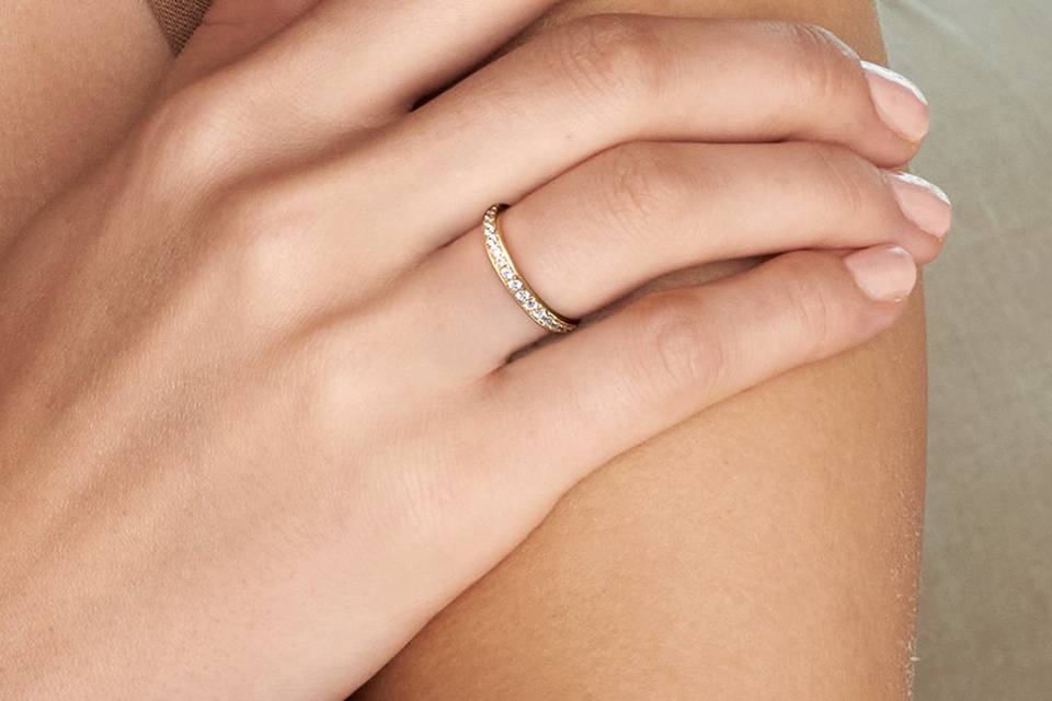 Trailing Diamonds Sheer Band