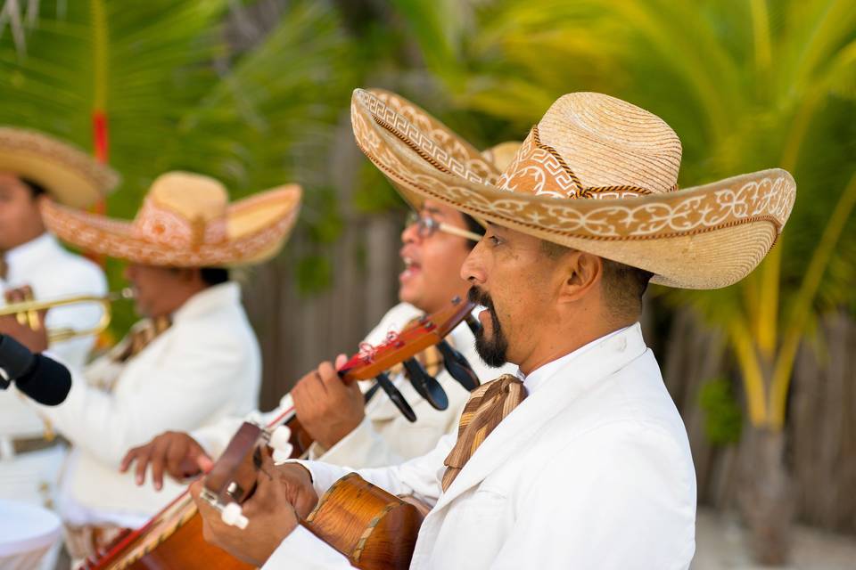 L&L Your Wedding Planner Tulum