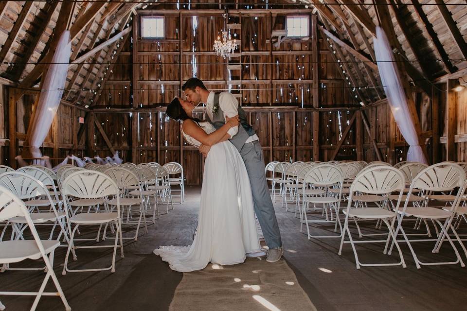 Red Barn Weddings