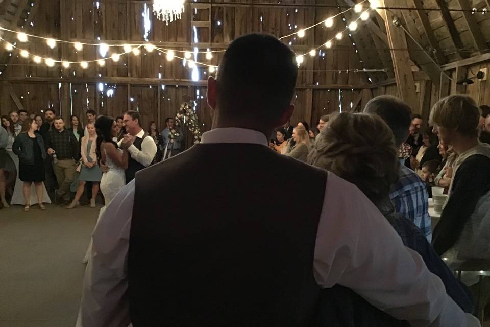 Red Barn Weddings