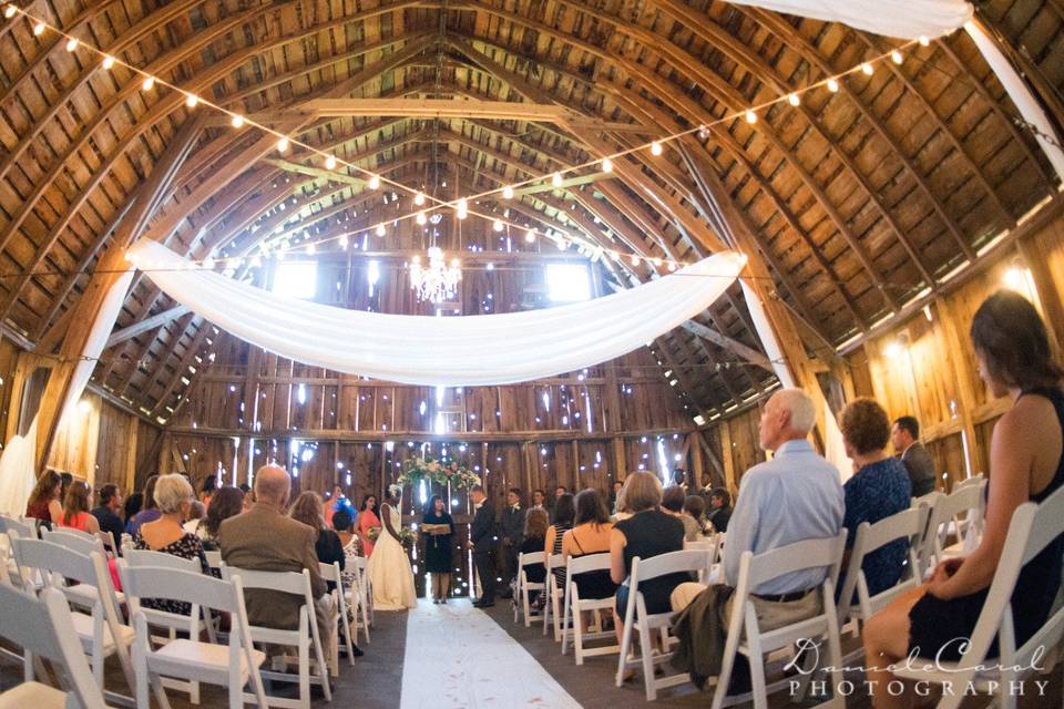 Red Barn Weddings, LLC