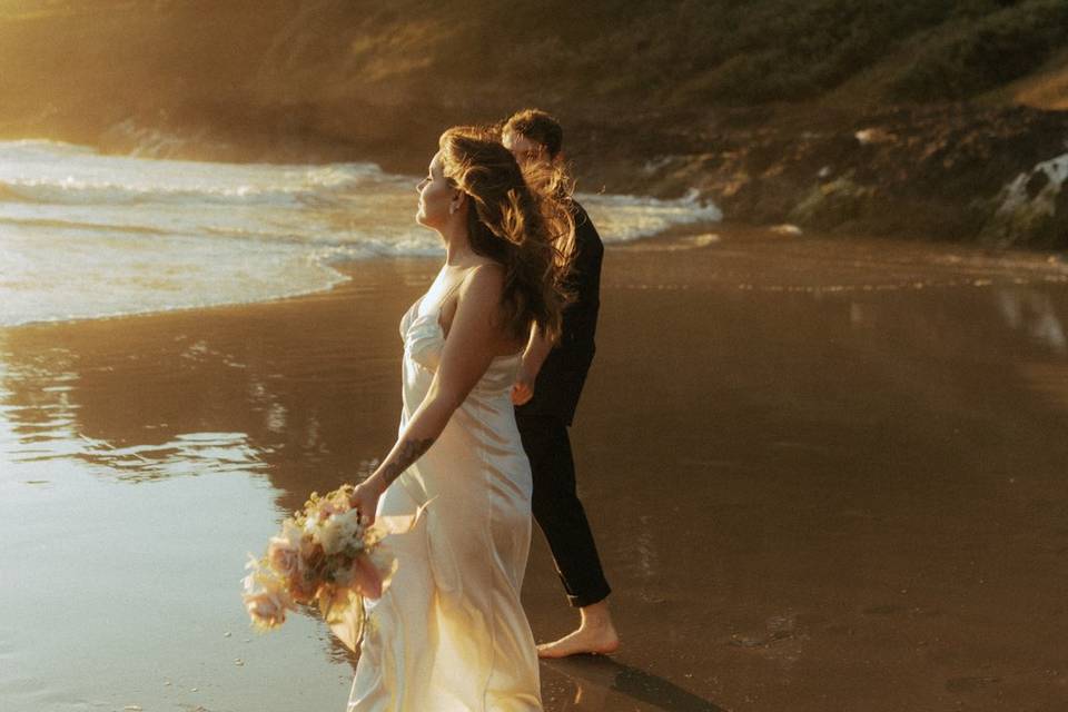 Oregon coast elopement