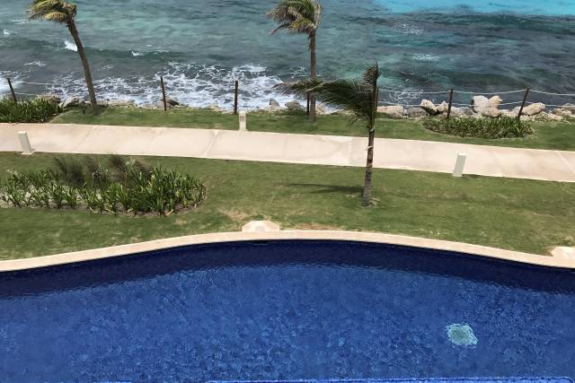 Swim Out Room