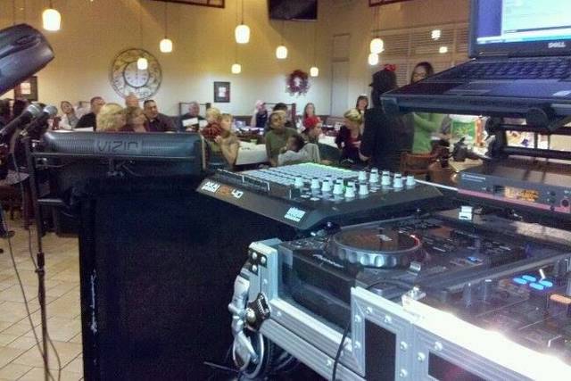 Unique Entertainment Wedding DJs