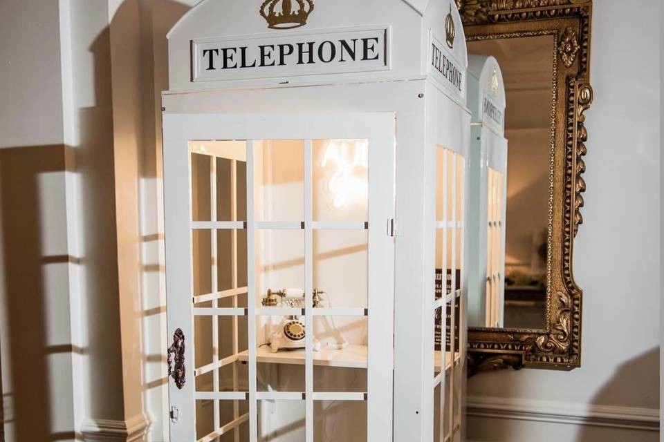 Telephone w/ Antique Audio