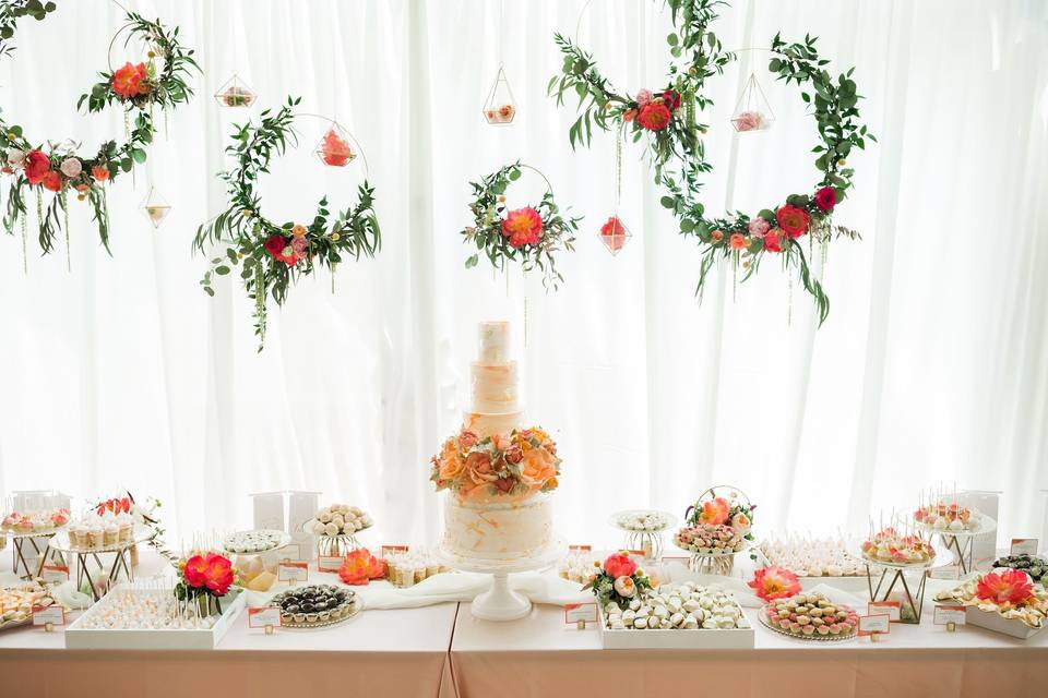 Living Coral Dessert table