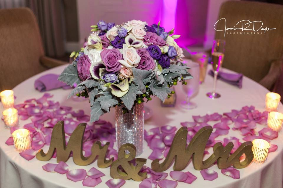 Sweetheart Table with Bouquet