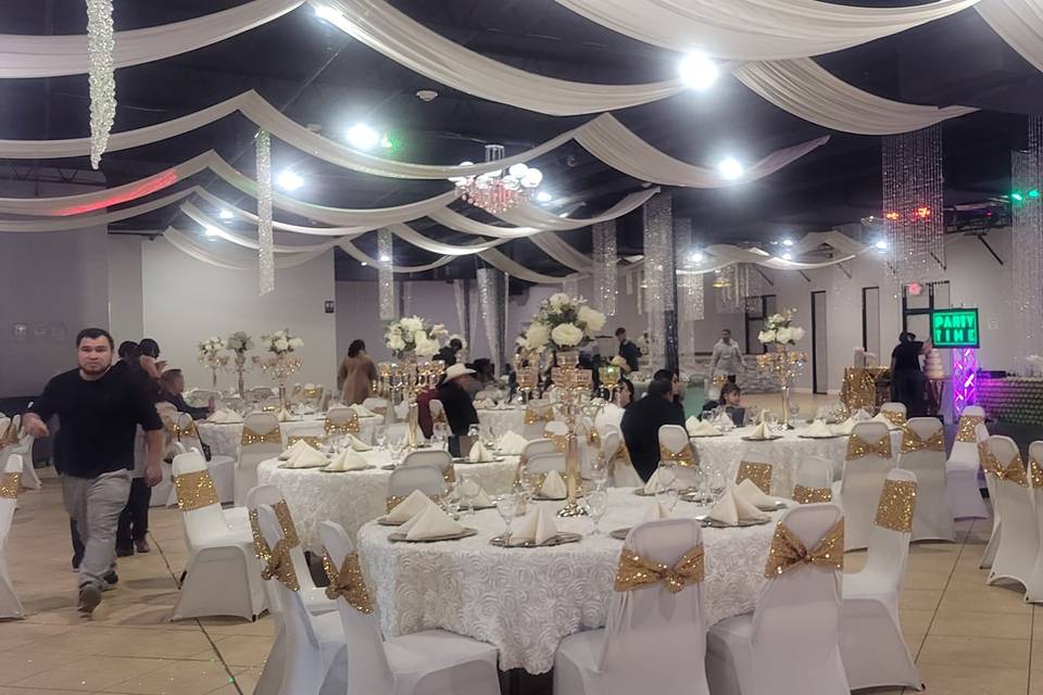 Wedding reception decor