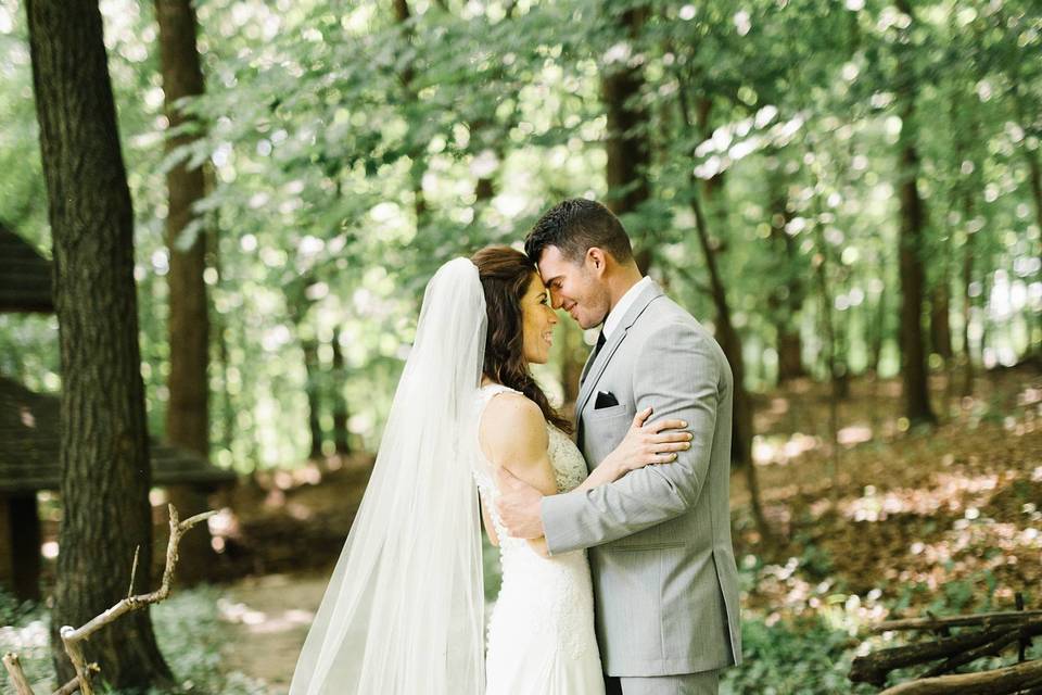 Couple kiss