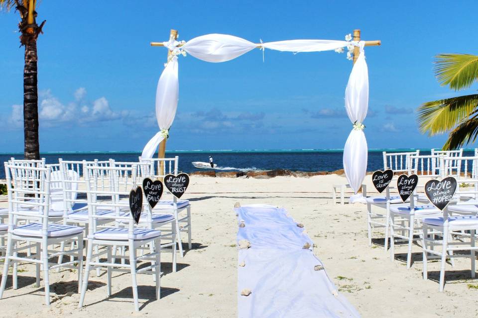 Wedding in cuba beach
