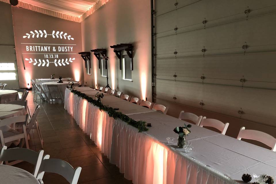 Head table, uplighting, mono