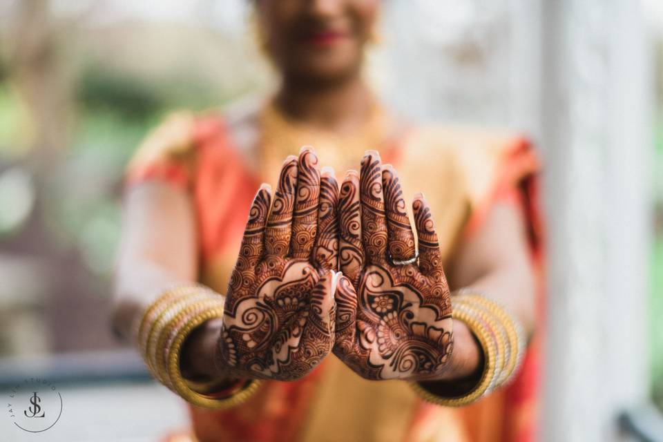 Bridal henna