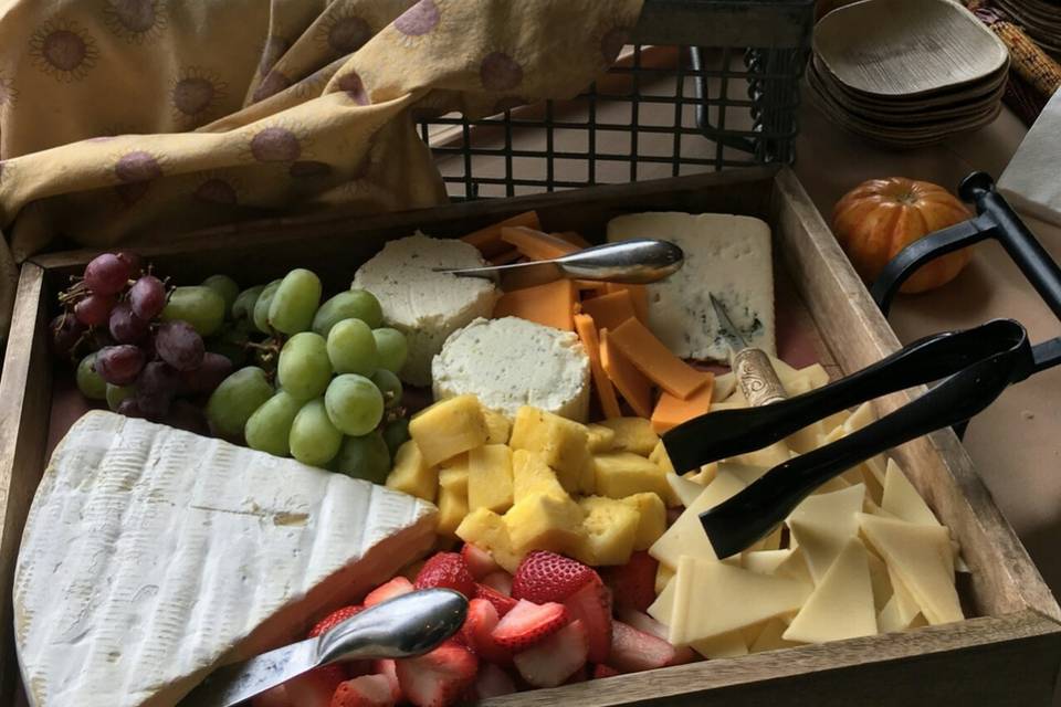 Fresh Fruit & Cheese Platter