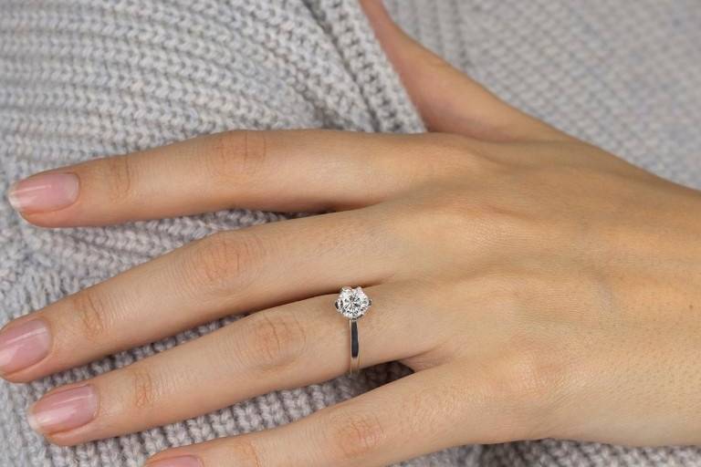 Lily Round Diamond Ring