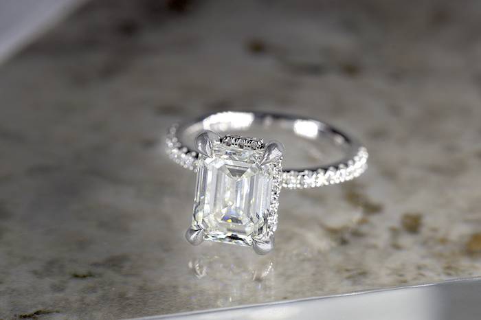 Paved halo diamond engagement
