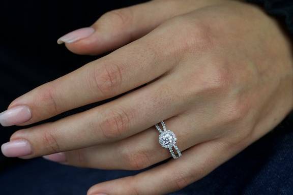 Split Shank Halo Ring