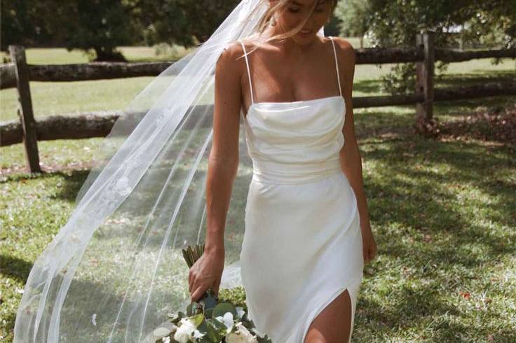 Classic white bridal bouquet