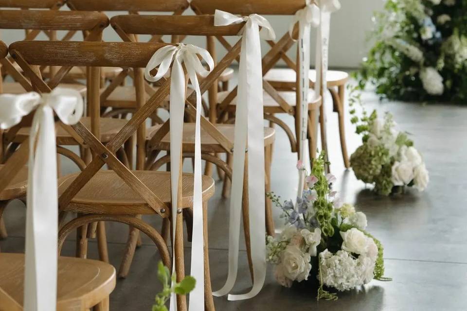 Aisle decor