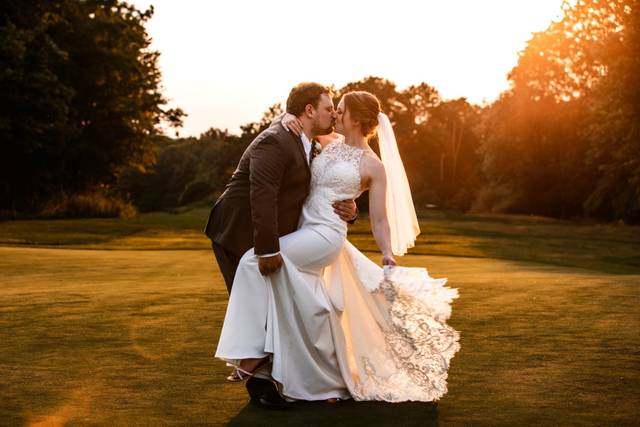 Golf course sunset photo 2022