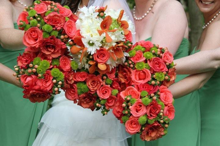 Coral maid bouquets