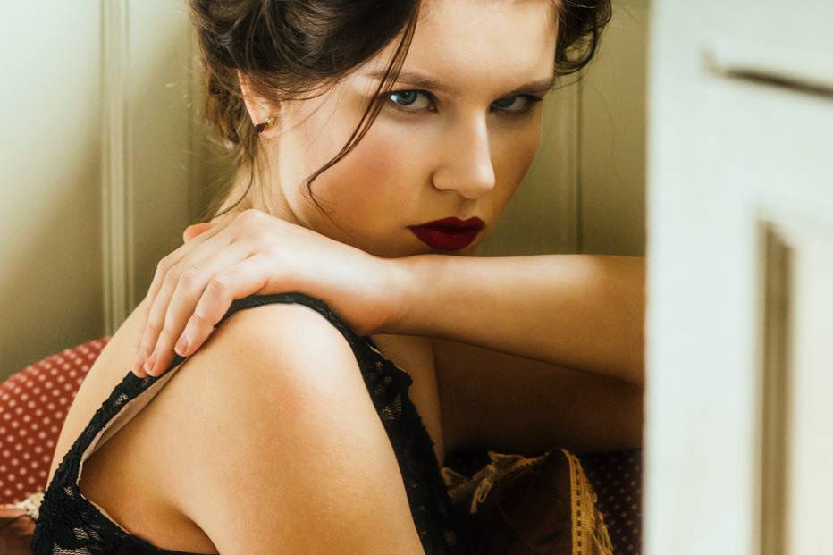 Tracie Saunders Hair and Makeup Artist