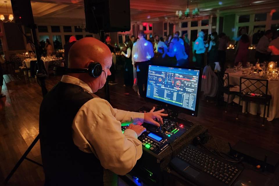 DJ Dancing Footage
