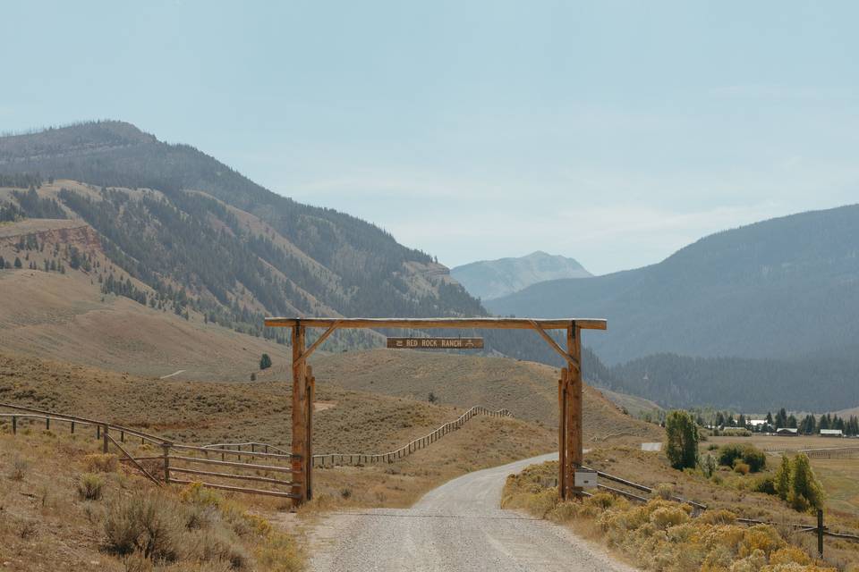 Ranch Entrance (@homegrownvisu